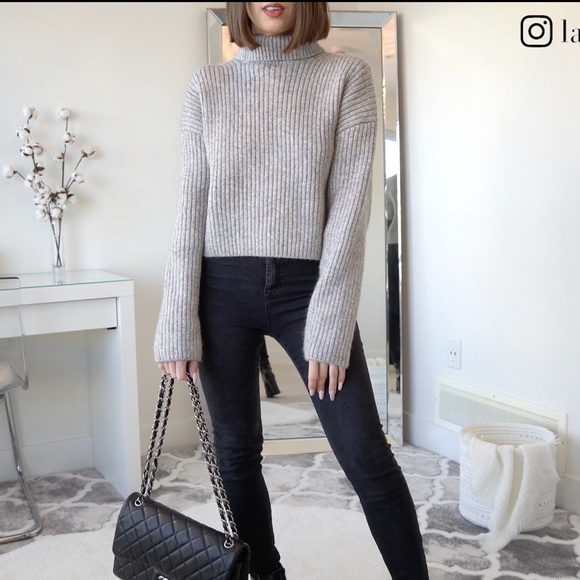 *NWT* H&M Knit Sweater - Picture 4 of 5